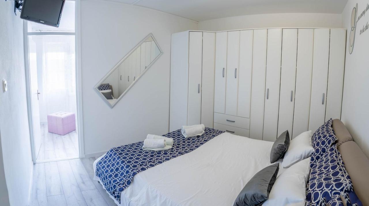 Апартаменти Apartman M Книн Екстер'єр фото