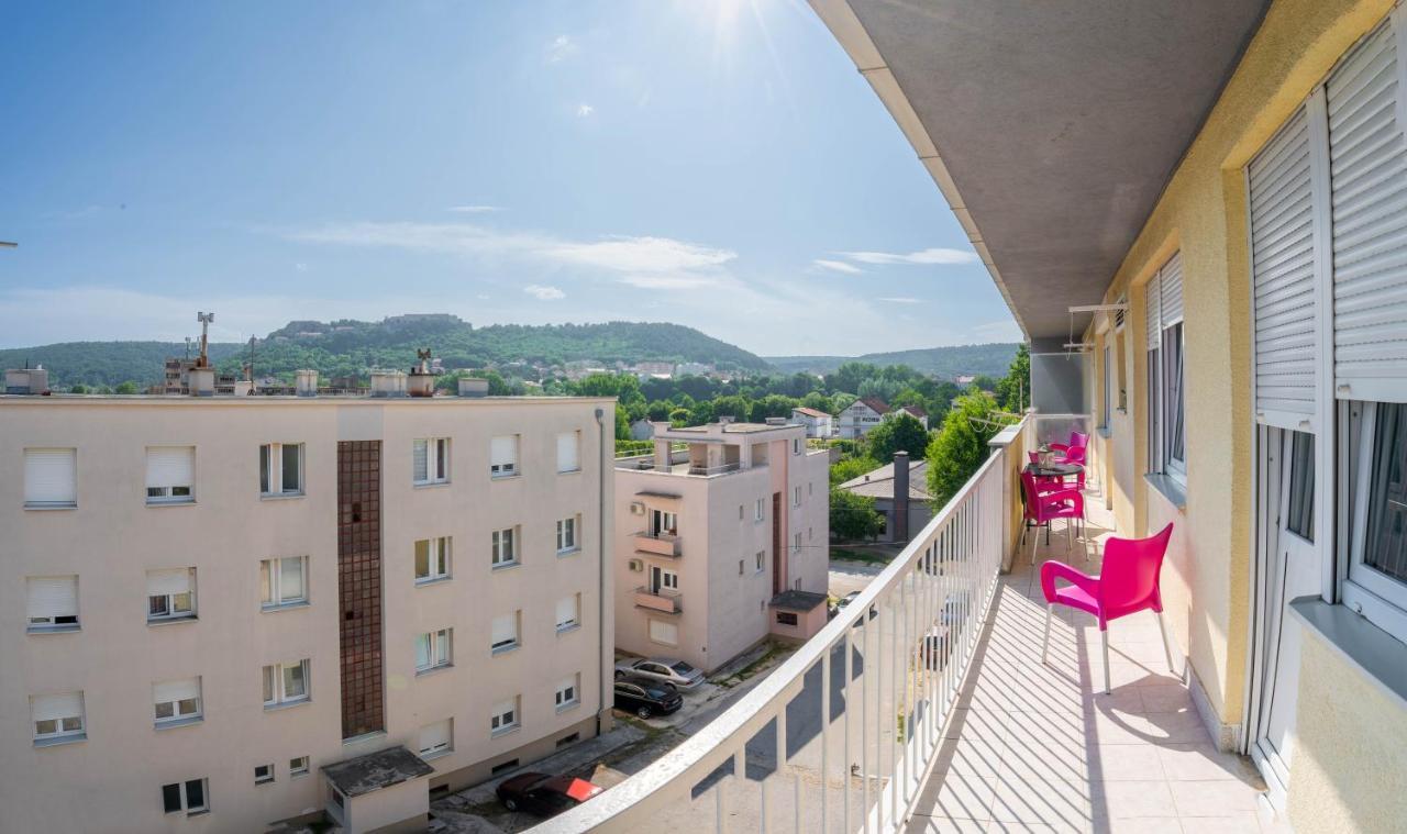 Апартаменти Apartman M Книн Екстер'єр фото